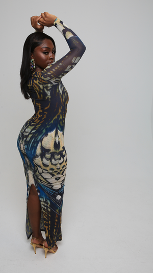 Vestido largo Nakai con aberturas en forma de anillo