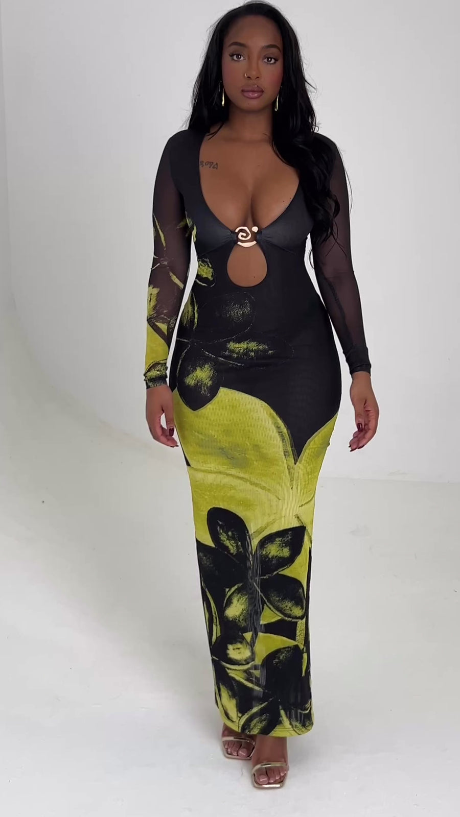 angel sleeve o ring cutout maxi dress Kaia this dress will ensure Variant:Size 4 Kelly Green Flutter Sleeve full length prom dress